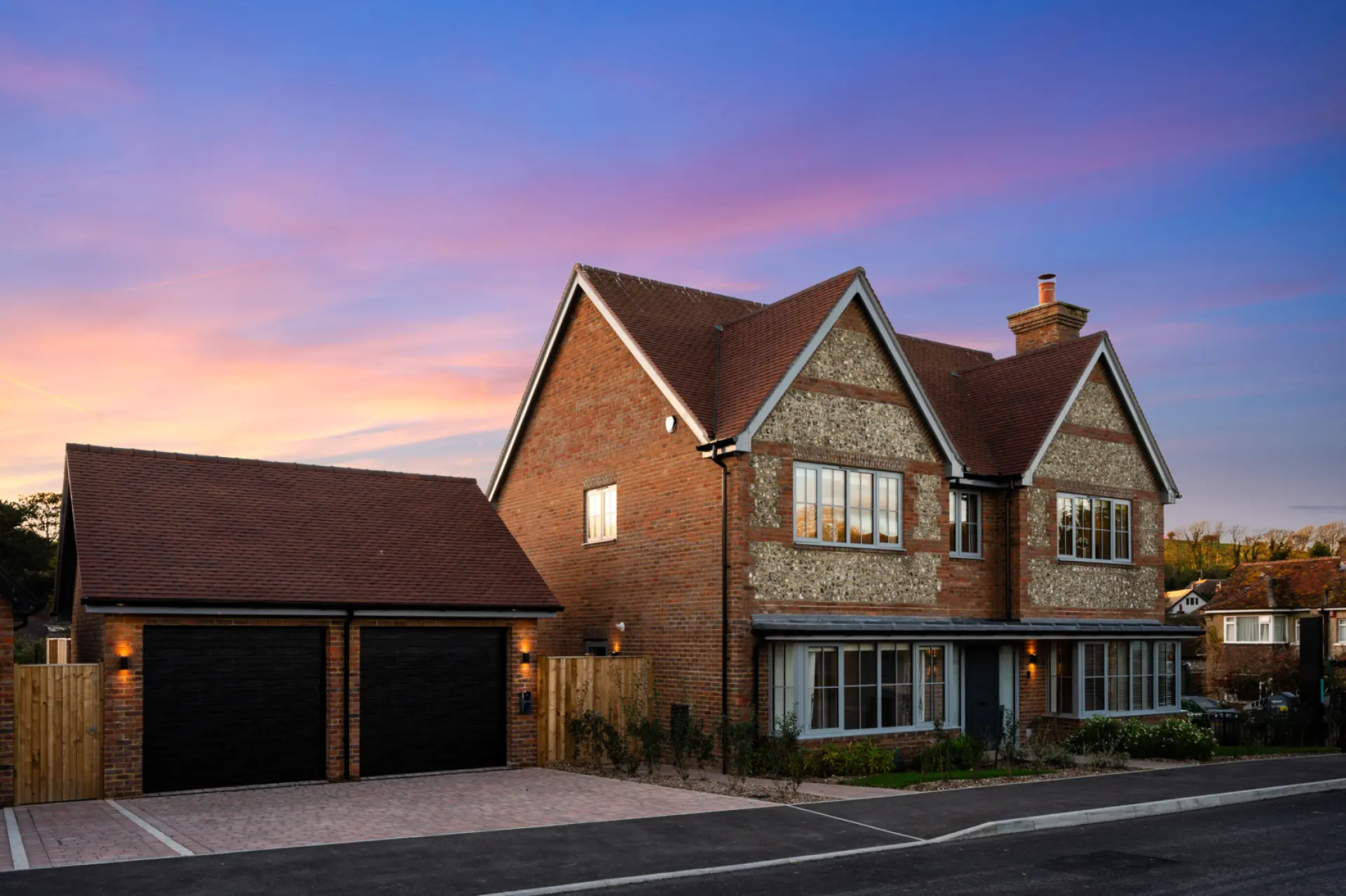 https://static.brookworth-next.lfdev.co/assets/222-falmer-road-rottingdean/plot-02/plot-02-skylarks-dusk-2.jpg