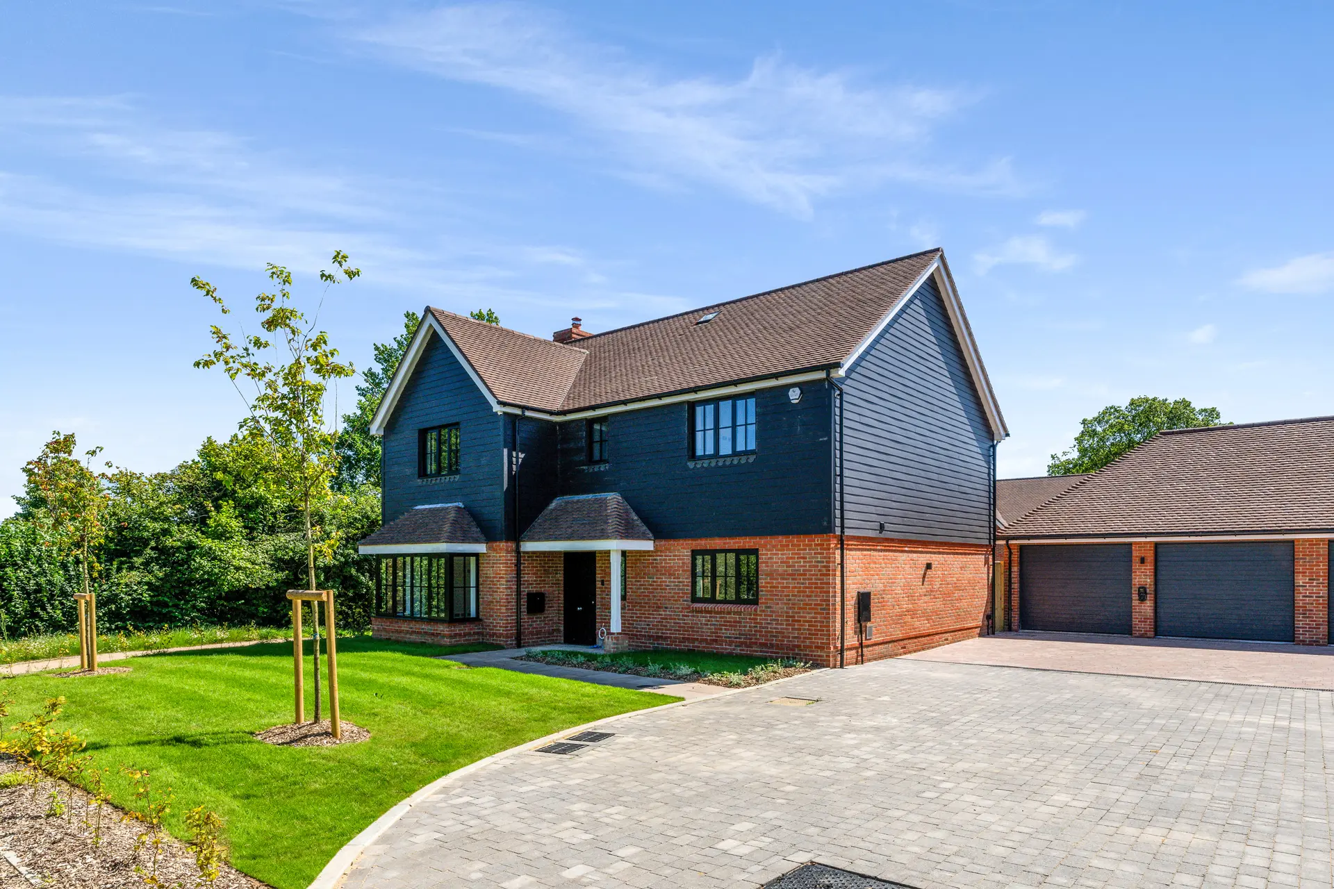 https://static.brookworth-next.lfdev.co/assets/233-common-road-sissinghurst/externals/gallica-ground-level-7-p10.jpg